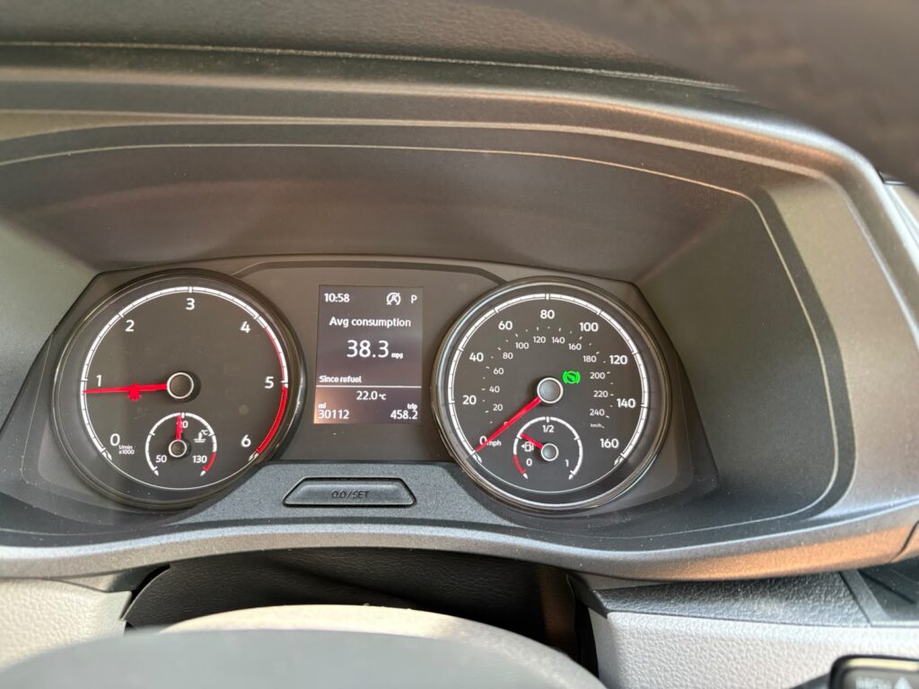 VW T6.1 LWB 150bhp DSG — photo 8